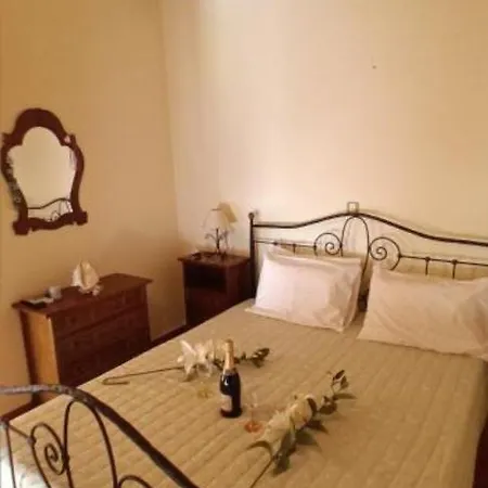 公寓 Konstantina Tsepekis House Ágios Matthaíos